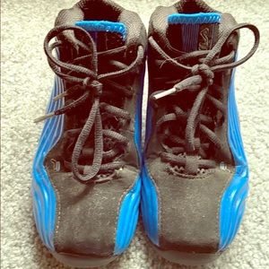 Boys Fila sneakers 👟